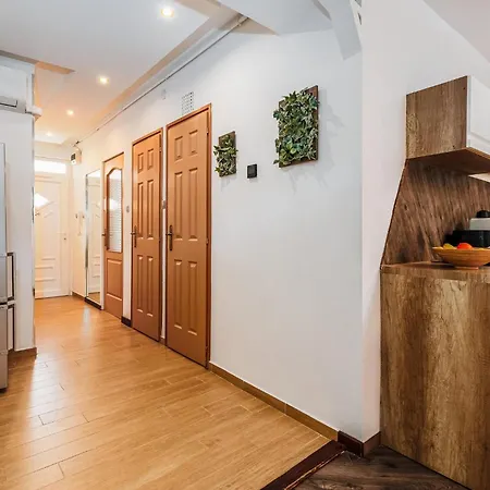 Center Apartment