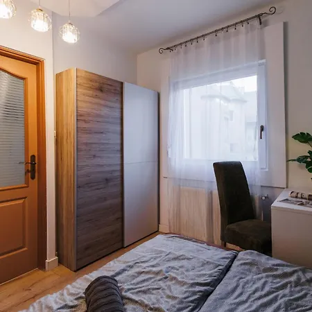 Center Apartmán *